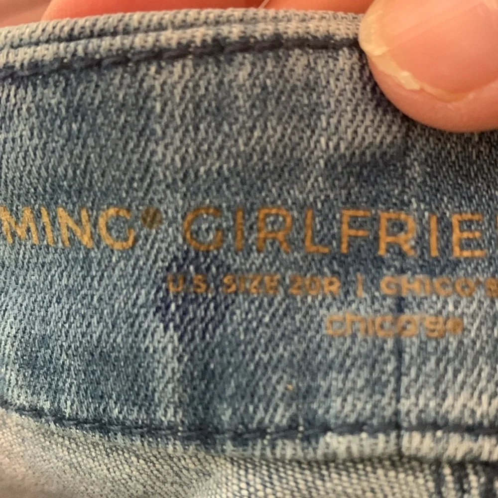 Chicos so slimming girlfriend slim leg crop- plus size. Worn a lot but‎ no flaws